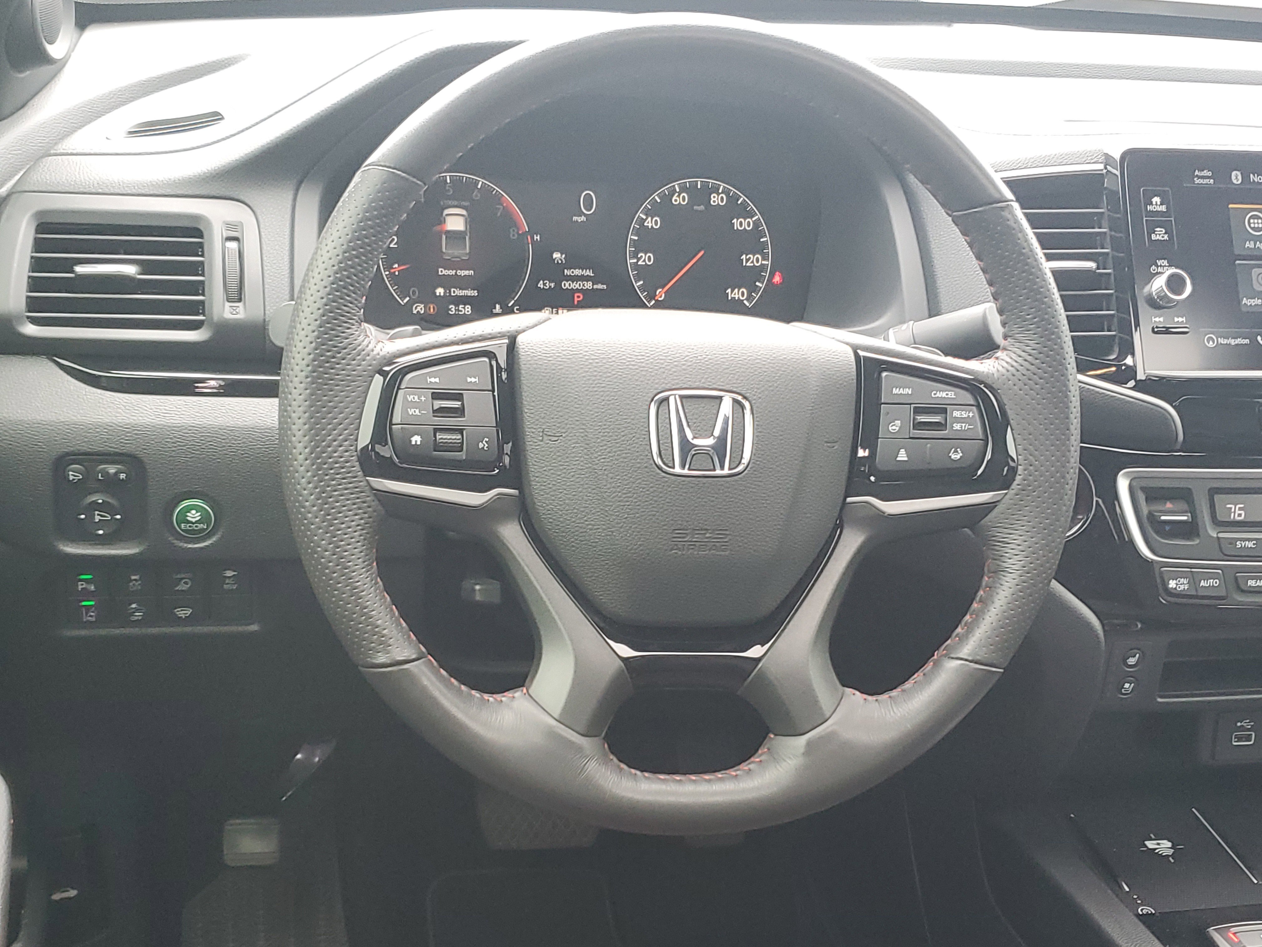 Used 2025 Honda Ridgeline Black Edition image 14