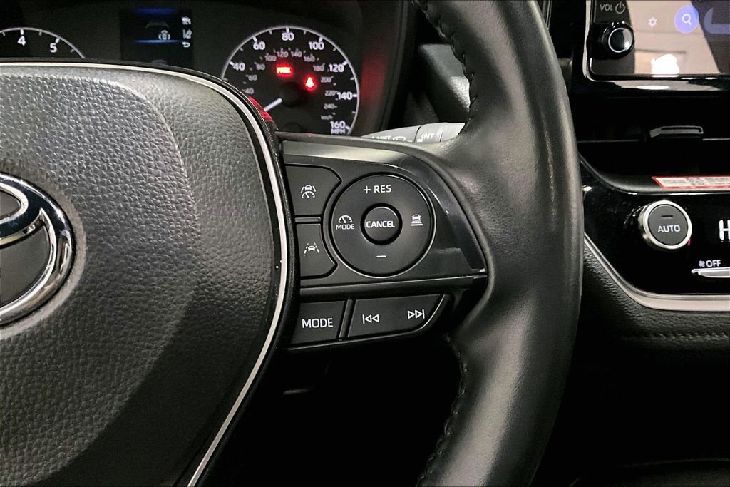 Used 2025 Toyota Corolla SE image 12