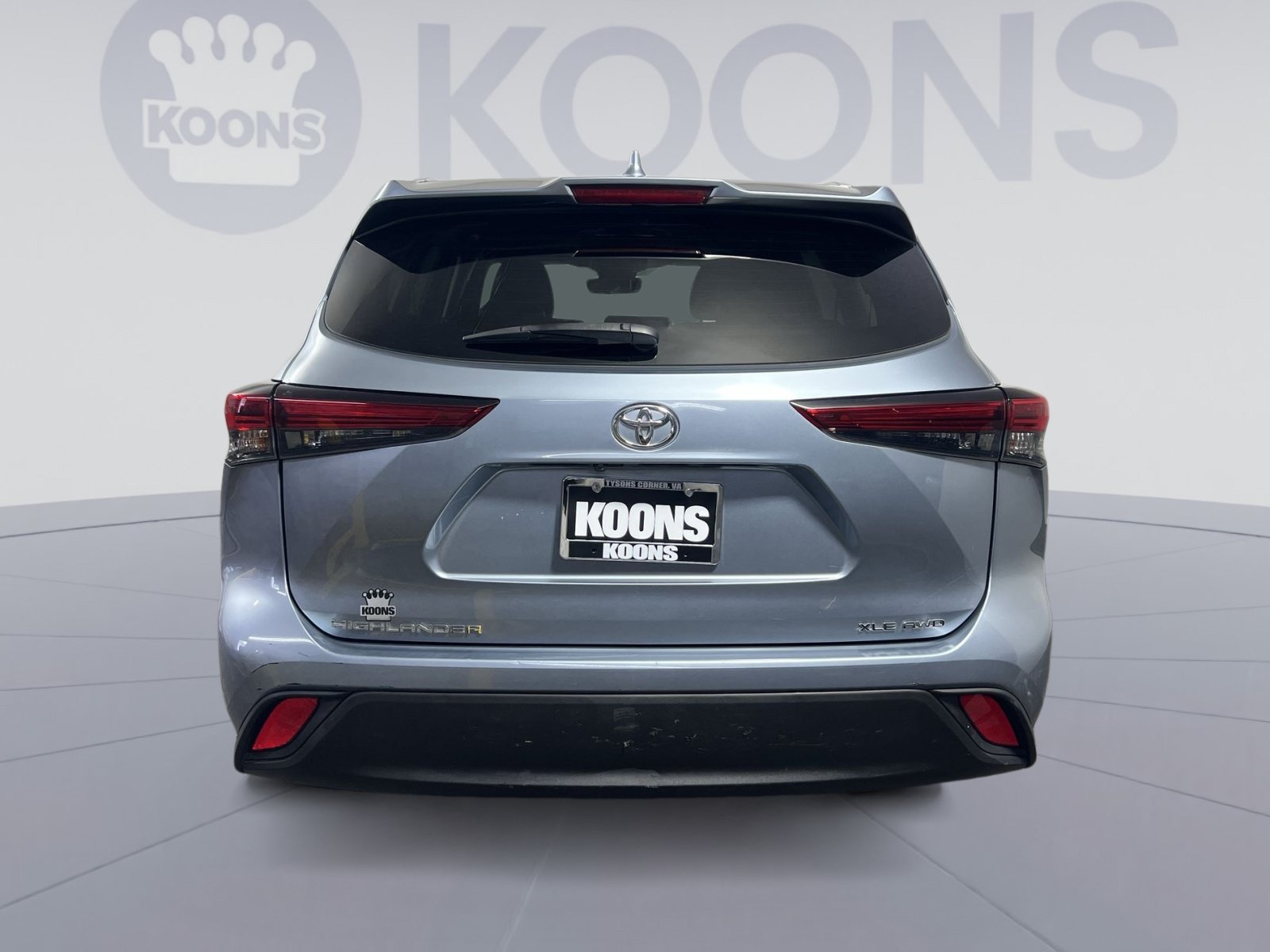 Used 2023 Toyota Highlander XLE AWD/4WD image 5