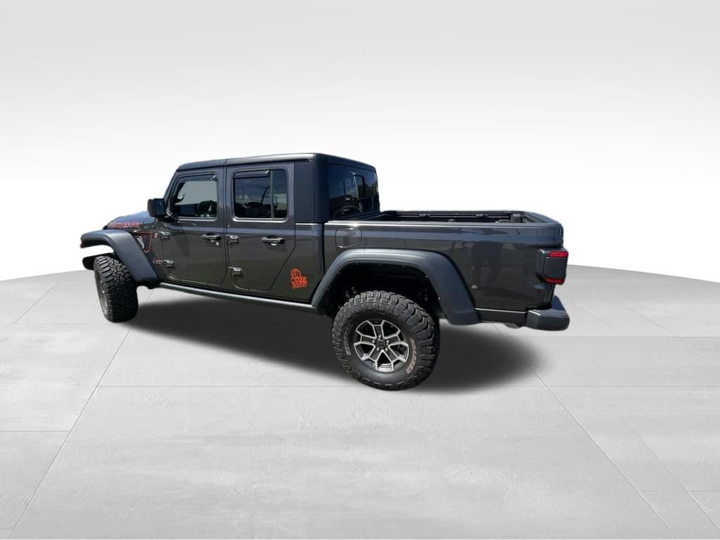 Used 2024 Jeep Gladiator Mojave w/ Technology Group AWD/4WD image 8