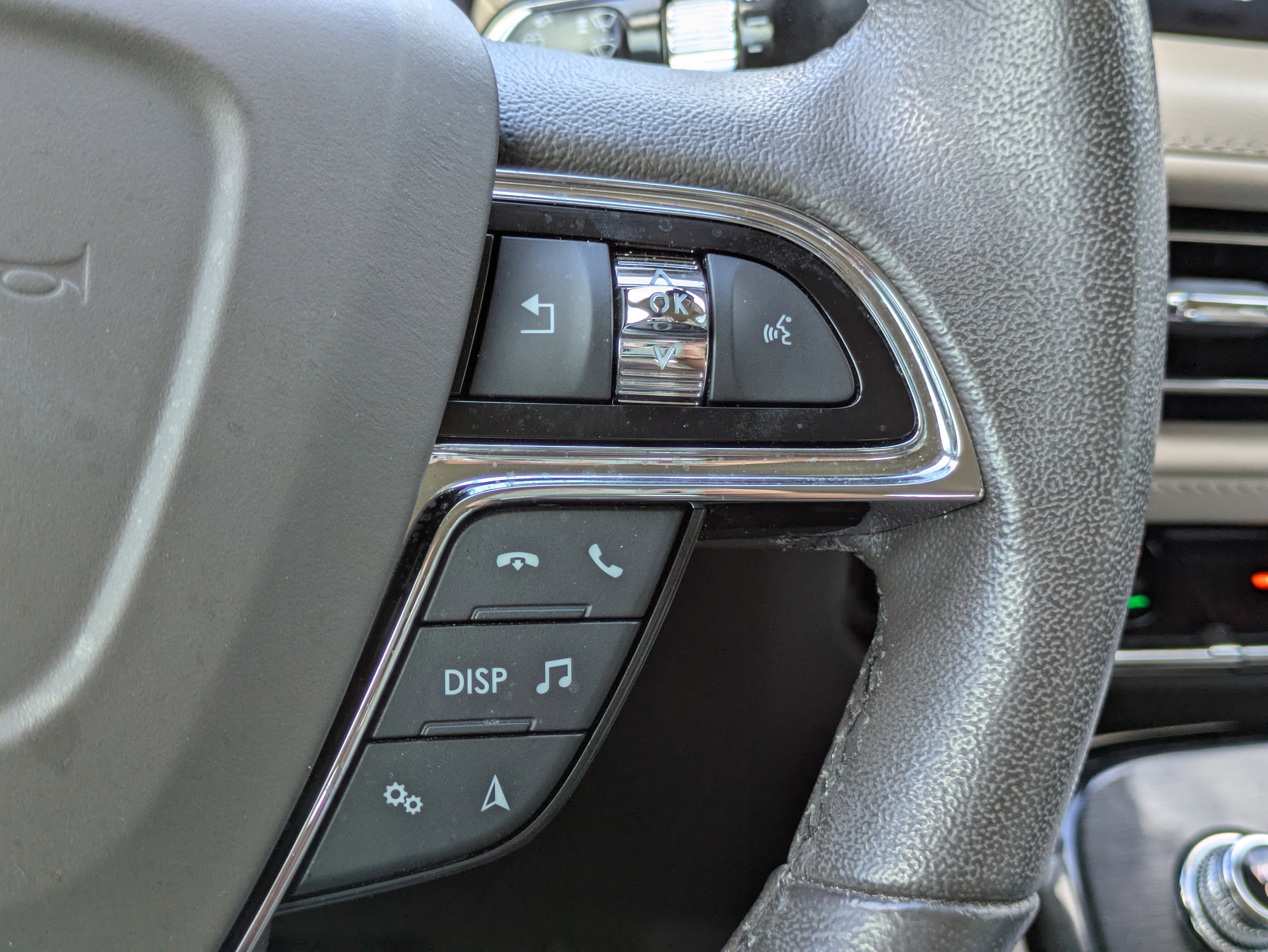 Used 2022 Lincoln Nautilus FWD image 27