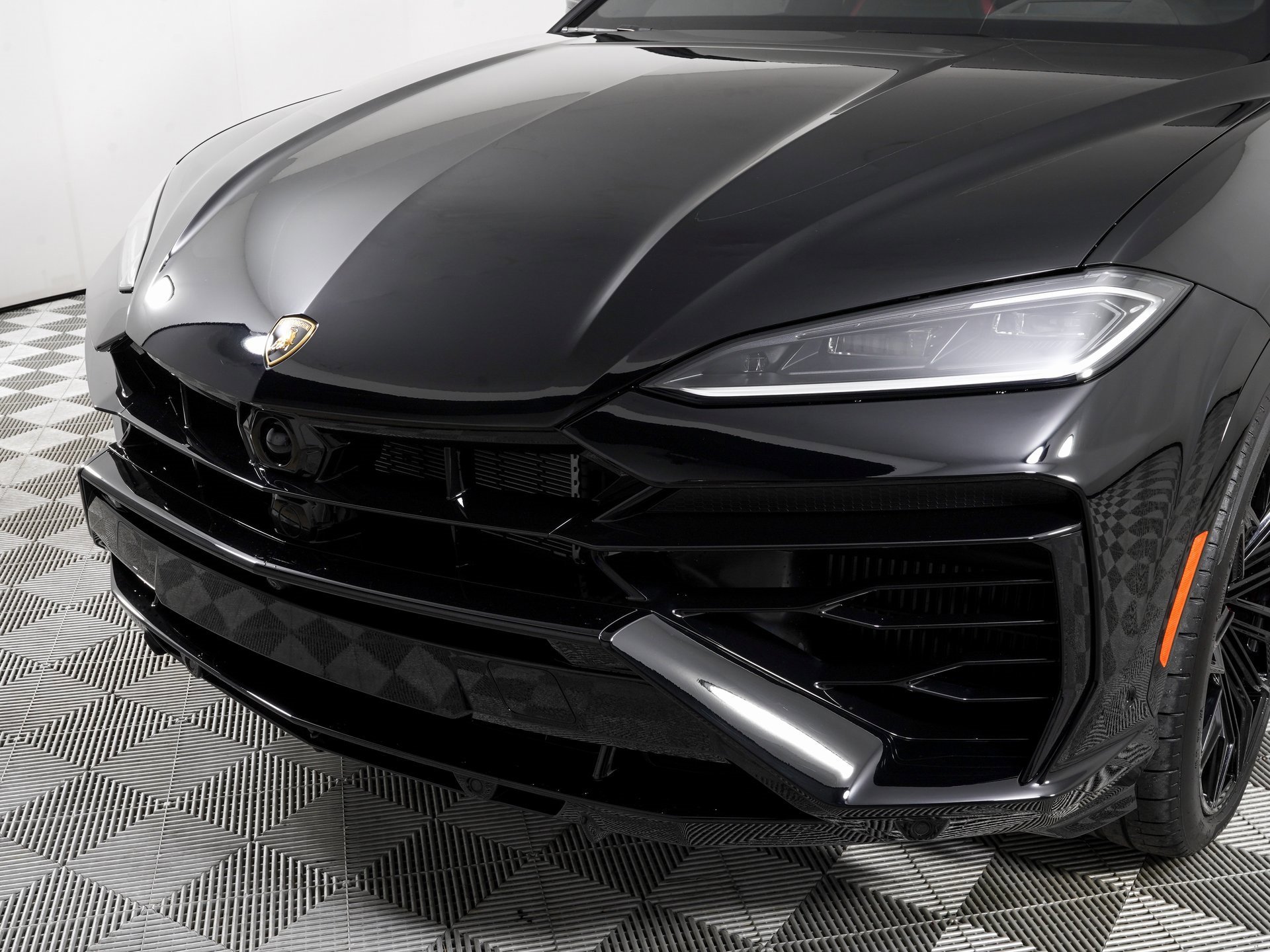 Used 2025 Lamborghini Urus SE image 31