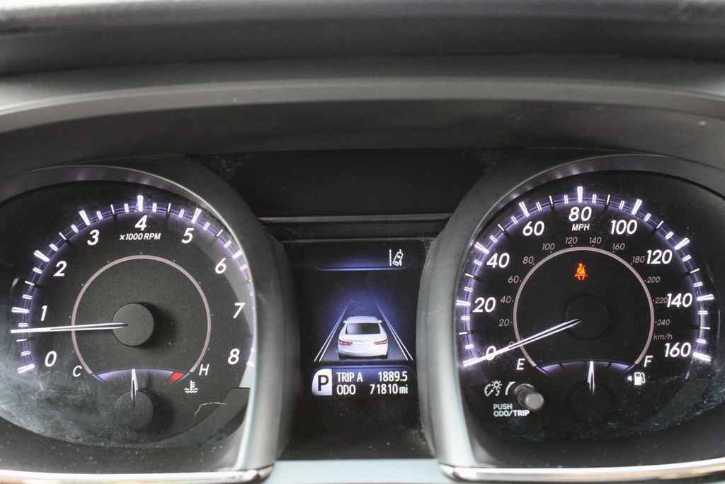 Used 2016 Toyota Avalon Limited w/ Protection Package FWD image 17