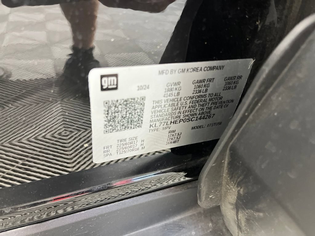 Used 2025 Chevrolet Trax LT FWD image 23