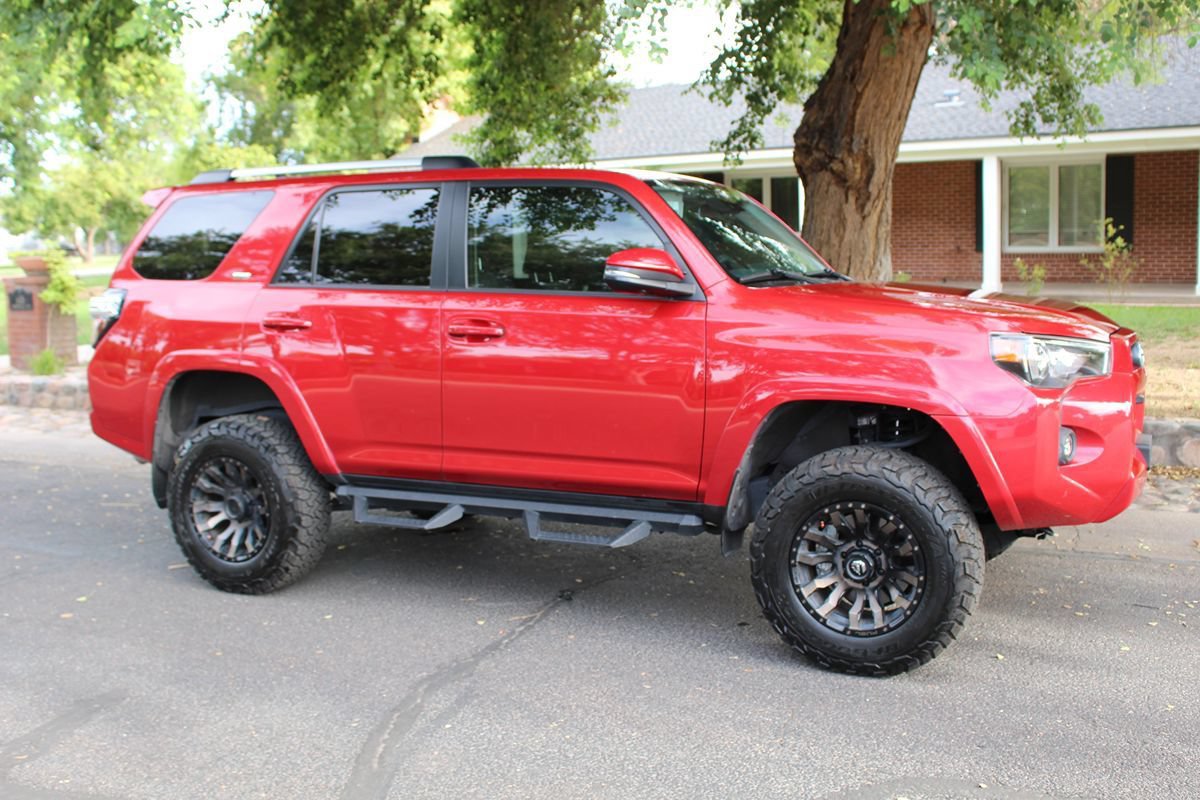 Used 2022 Toyota 4Runner SR5 Premium w/ Moonroof Package AWD/4WD image 46