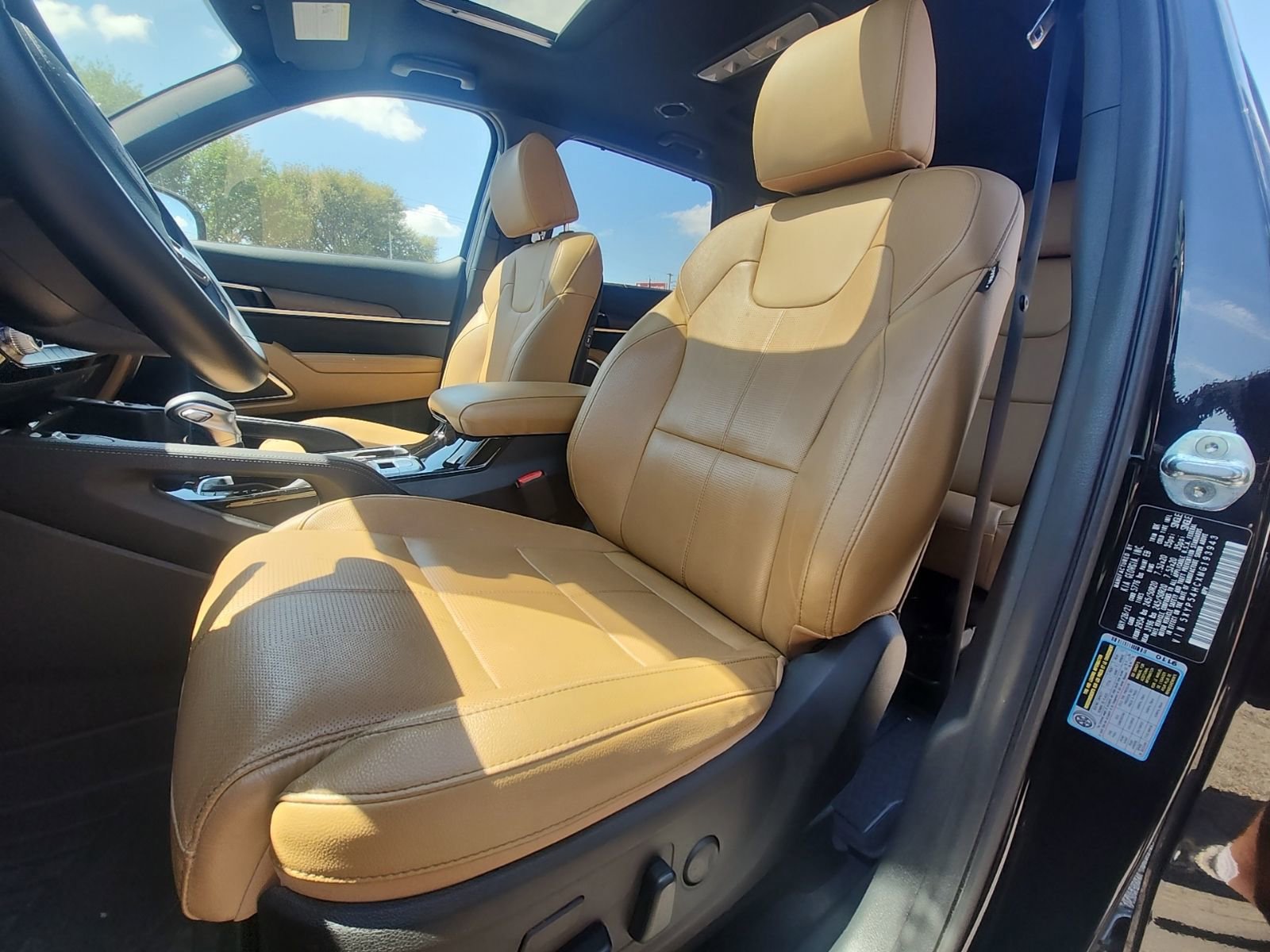 Used 2021 Kia Telluride SX w/ Towing Package FWD image 7