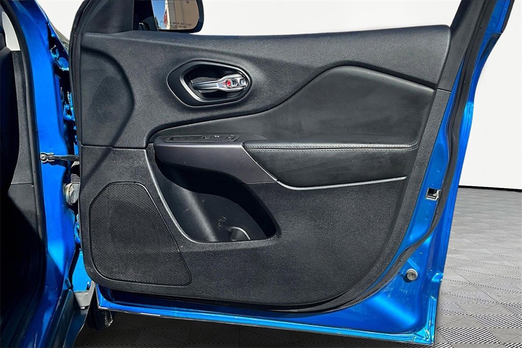 Used 2022 Jeep Cherokee Latitude Lux image 24