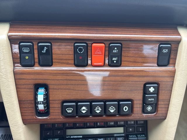Used 1989 Mercedes-Benz 300 CE Coupe image 45