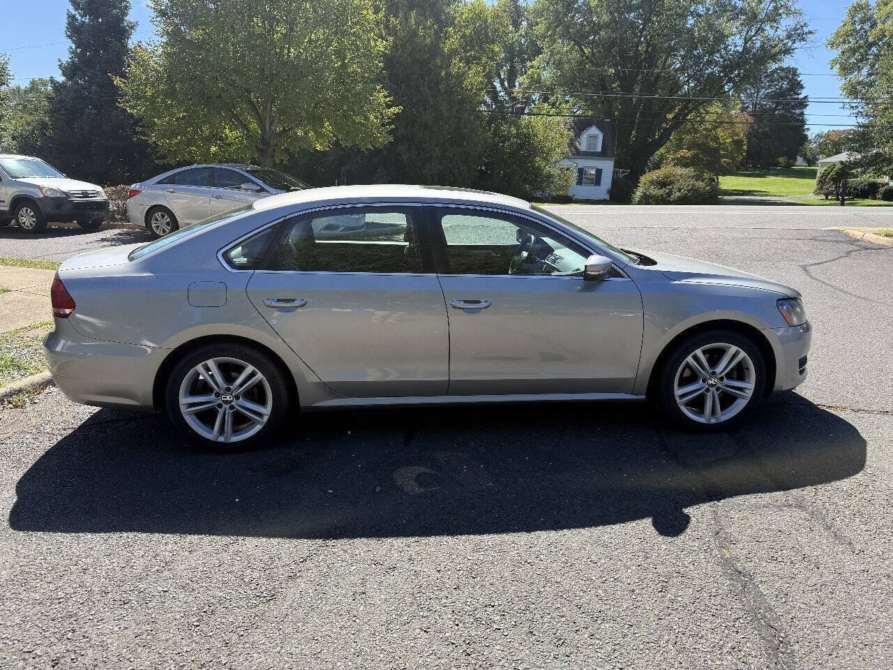 Used 2014 Volkswagen Passat 1.8T SE FWD image 10