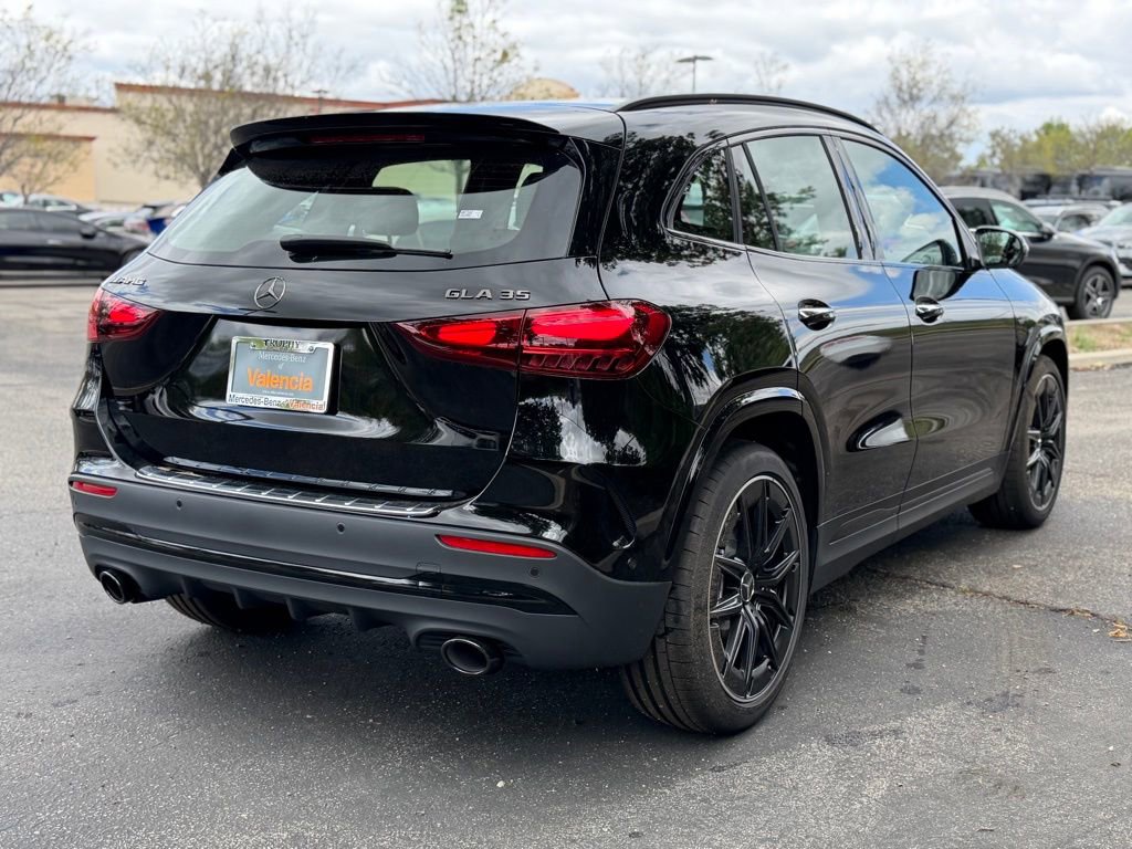 New 2026 Mercedes-Benz GLA 35 AMG 4MATIC image 8