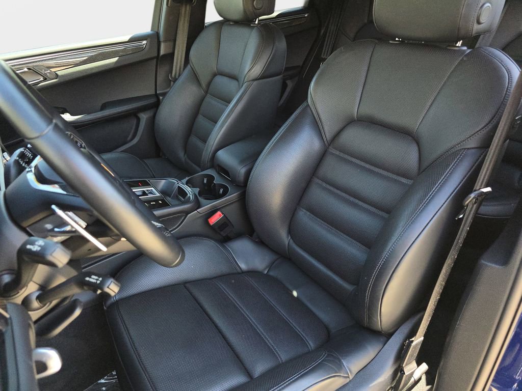 Used 2023 Porsche Macan S AWD/4WD image 18