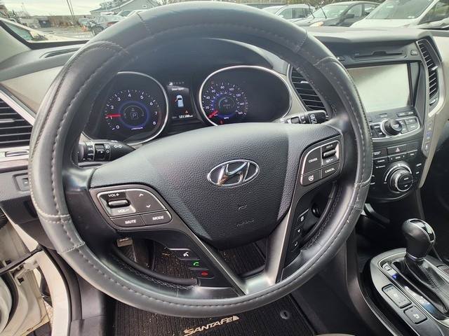 Used 2015 Hyundai Santa Fe Limited w/ Option Group 04 AWD/4WD image 10