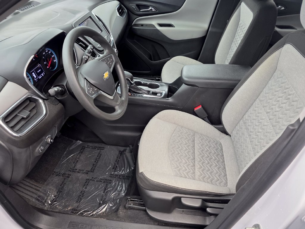 Used 2023 Chevrolet Equinox LS w/ Driver Confidence II Package FWD image 9