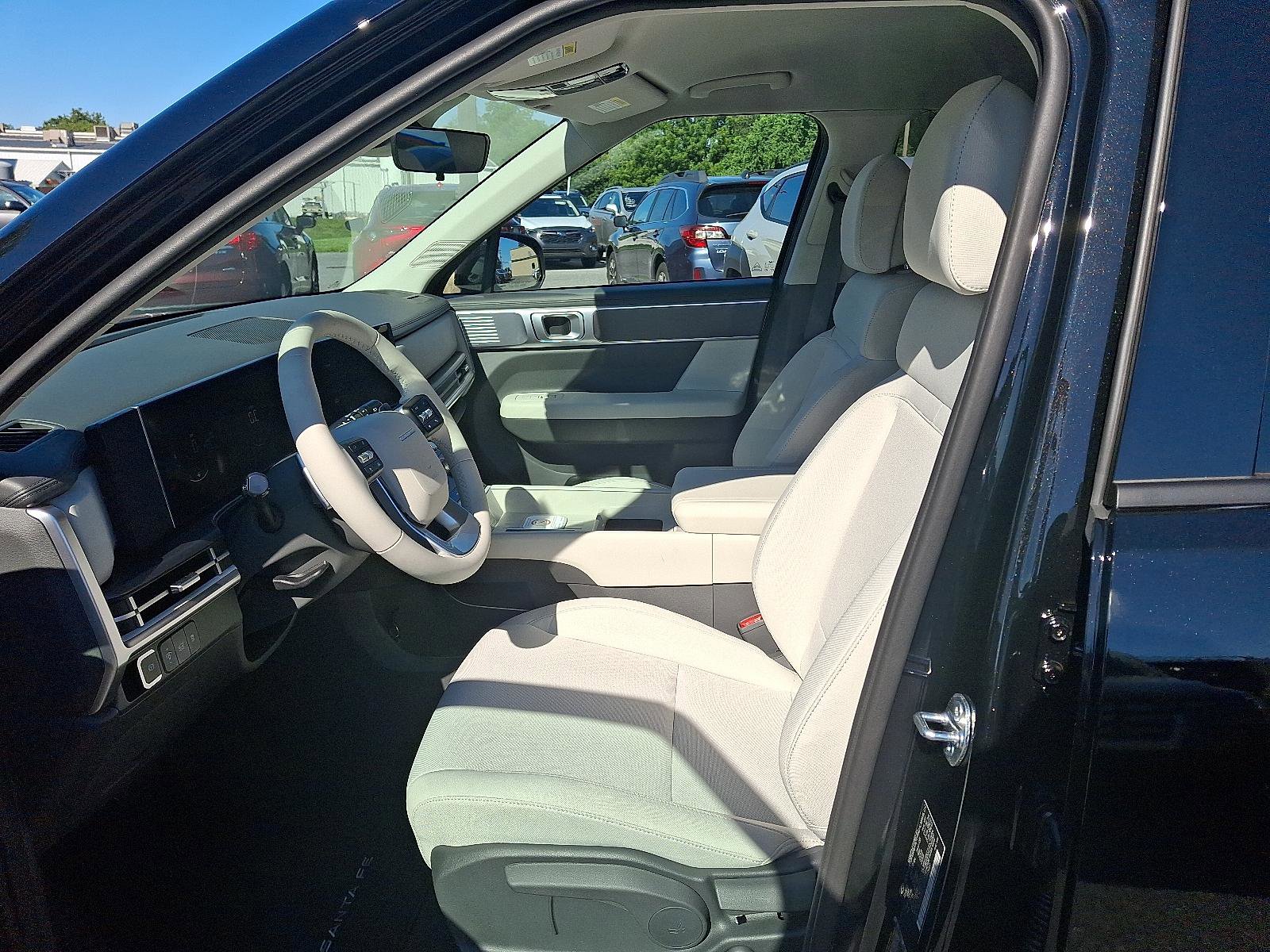 New 2026 Hyundai Santa Fe SE image 9