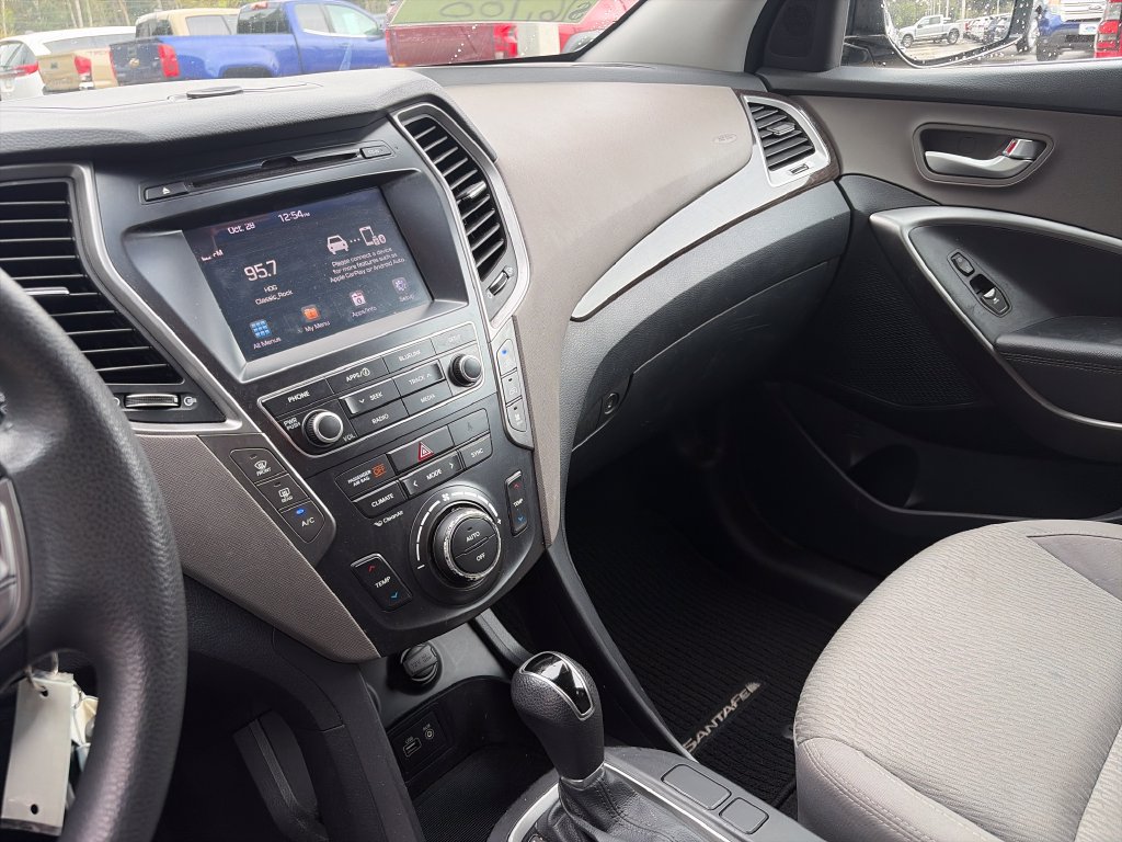 Used 2018 Hyundai Santa Fe SE w/ Cargo Package FWD image 41