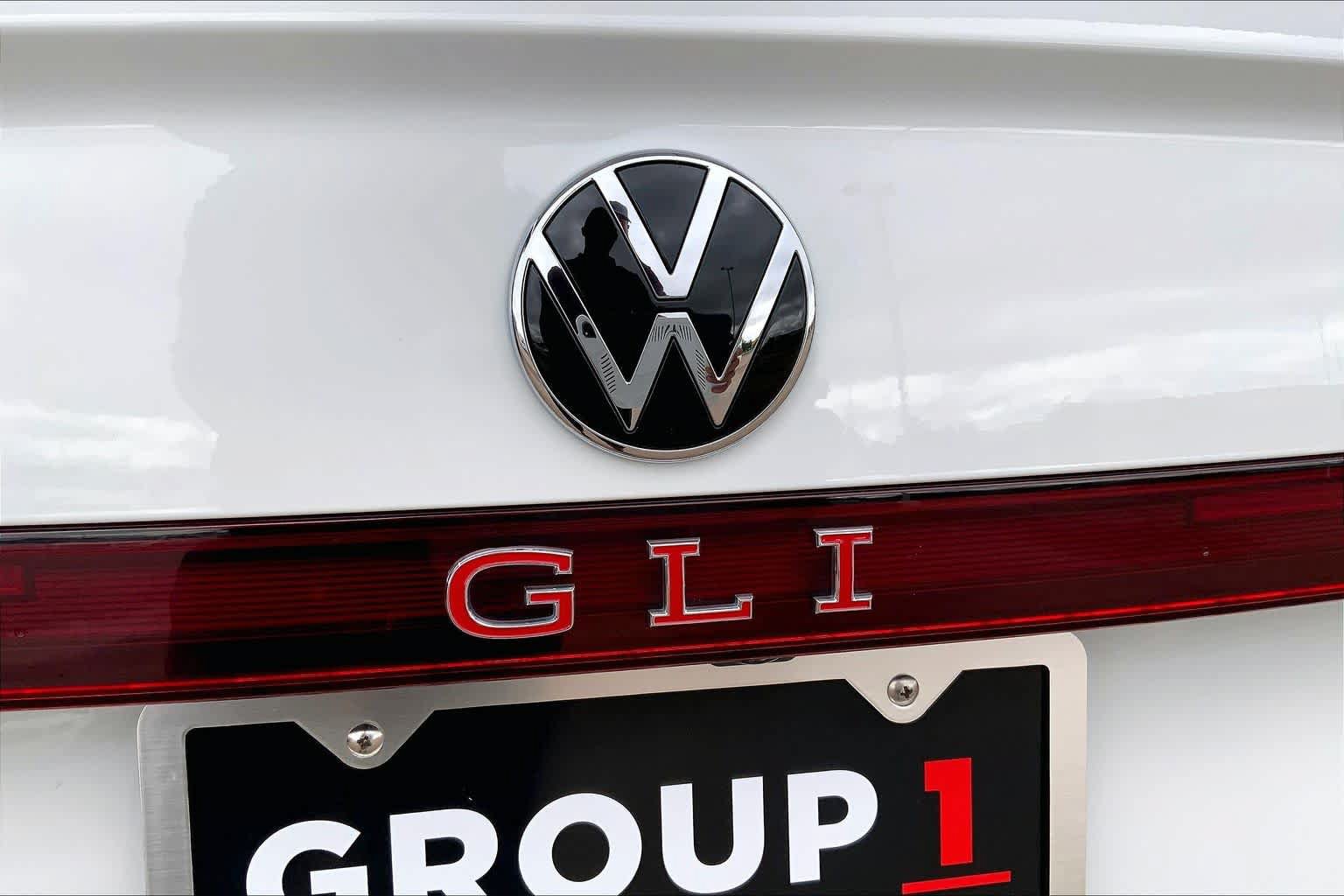 Used 2025 Volkswagen Jetta GLI Autobahn FWD image 30