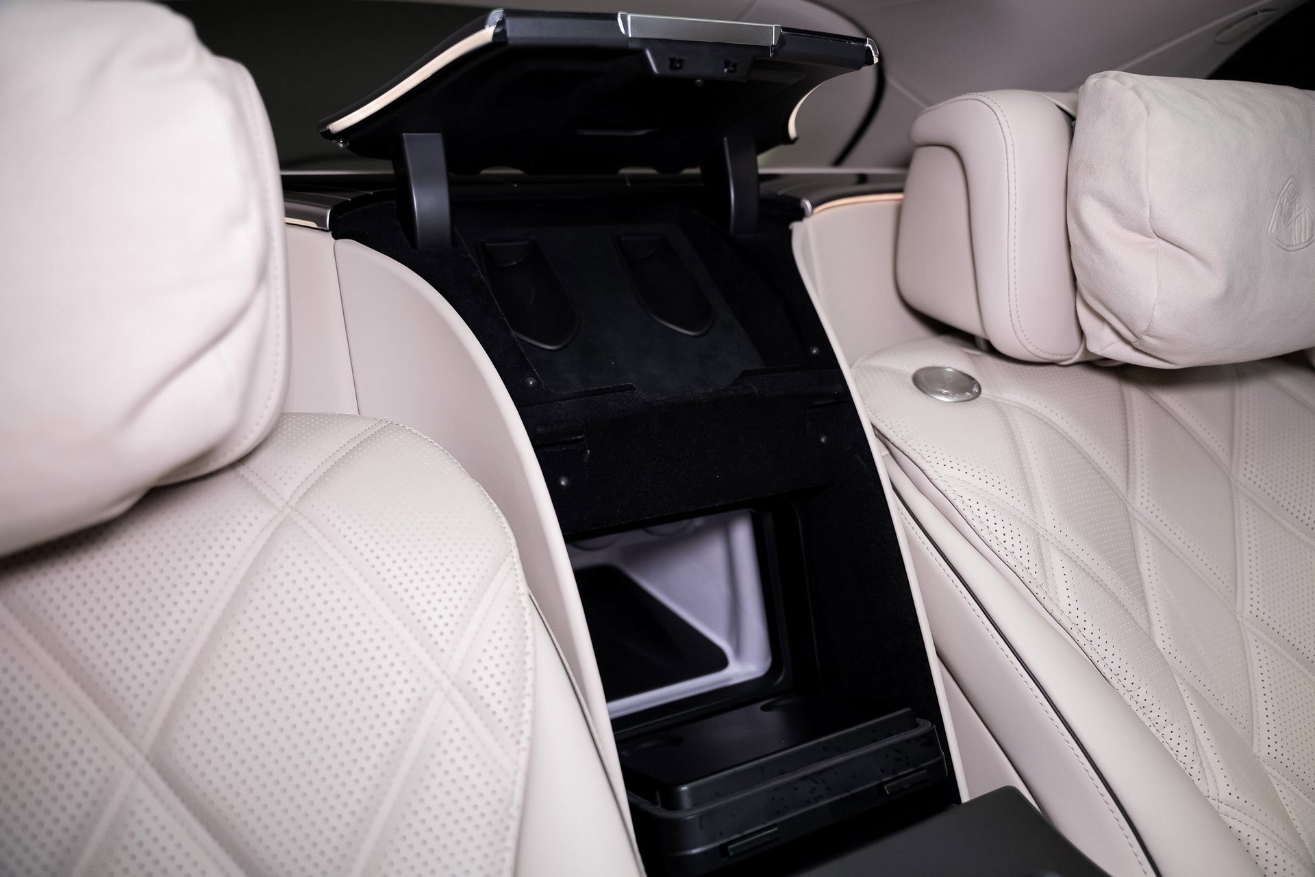 Used 2024 Mercedes-Benz Maybach EQS 680 4MATIC image 73