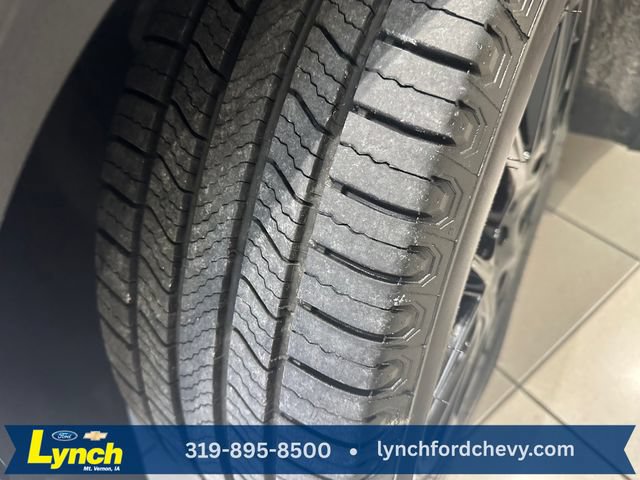 Used 2023 Chevrolet Bolt EUV Premier FWD image 28