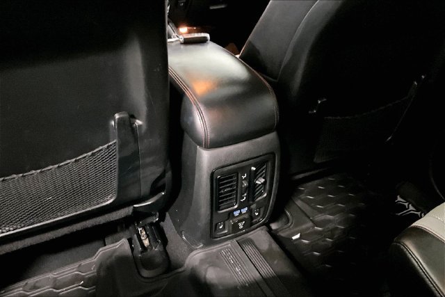 Used 2023 Dodge Durango R/T AWD/4WD image 10