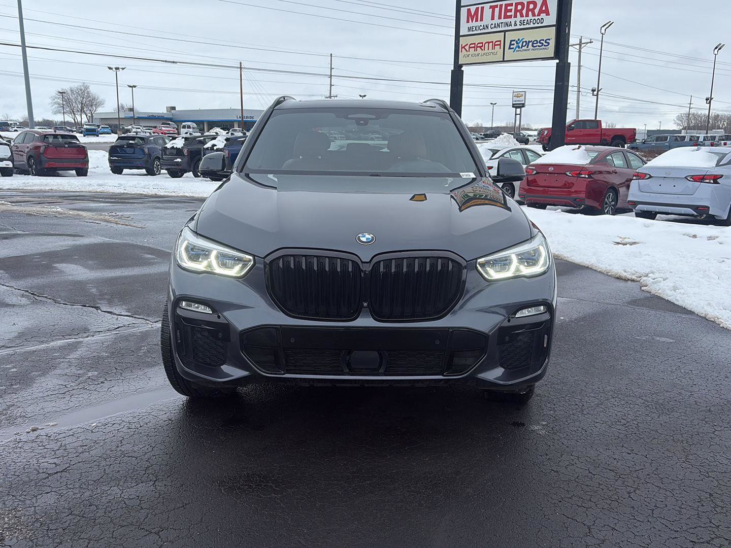 Used 2021 BMW X5 M50i w/ Executive Package image 8