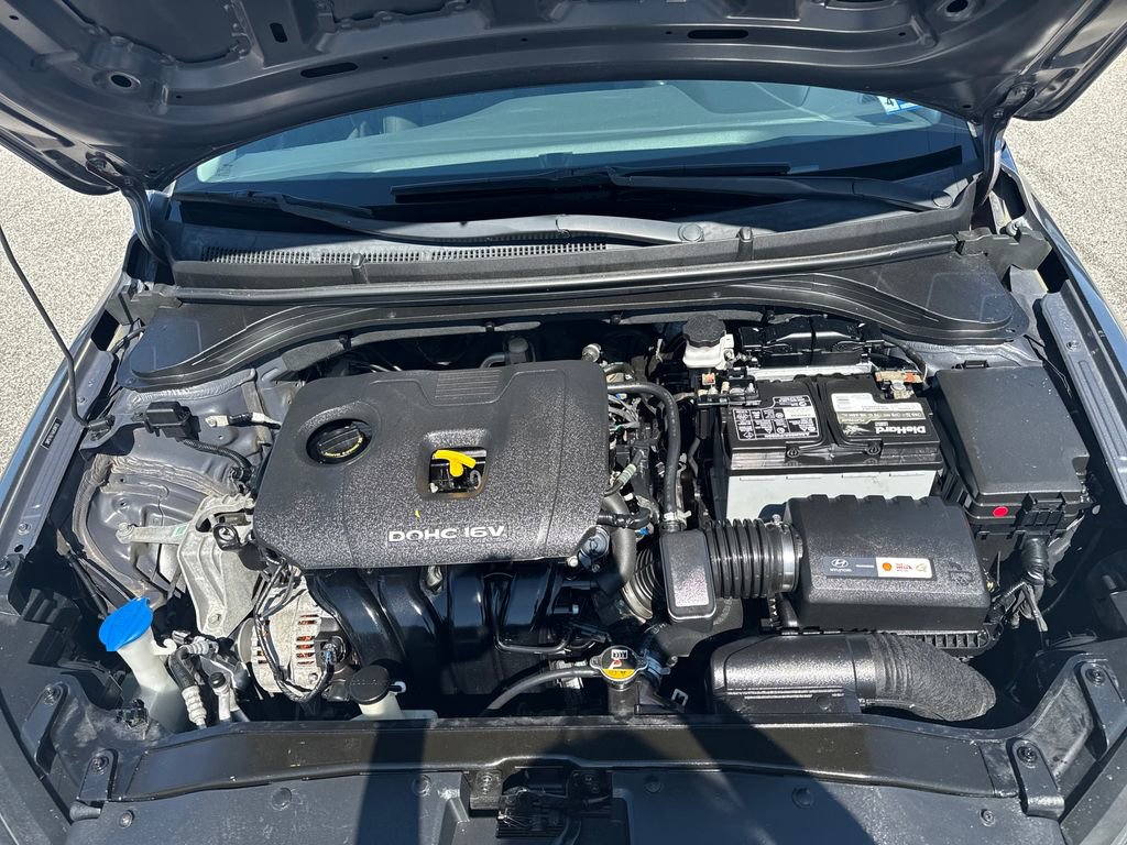Used 2018 Hyundai Elantra SE FWD image 21