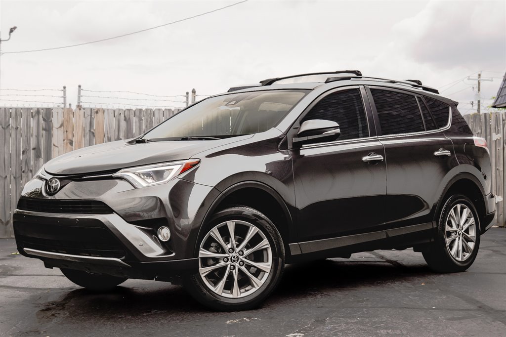 Used 2016 Toyota RAV4 Limited image 9