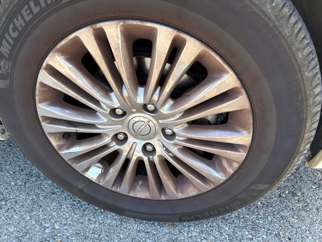 Used 2011 Chrysler Town & Country Limited FWD image 31