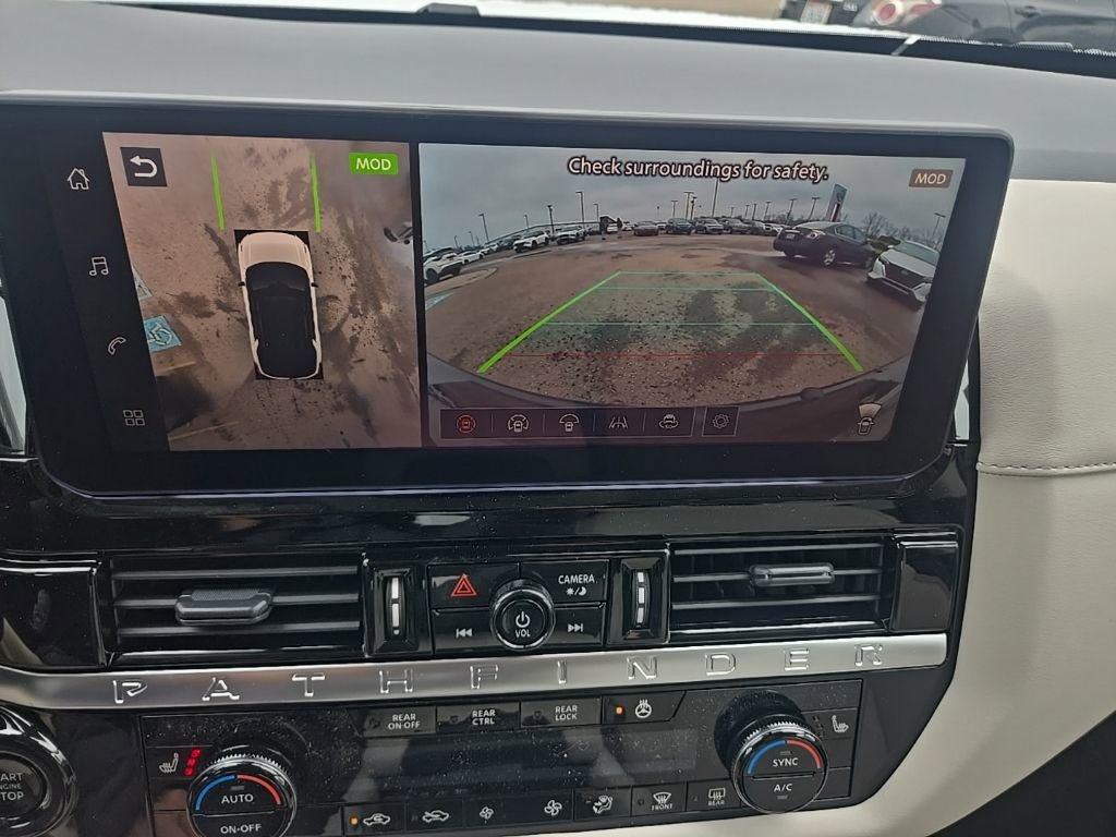 New 2026 Nissan Pathfinder SL image 24