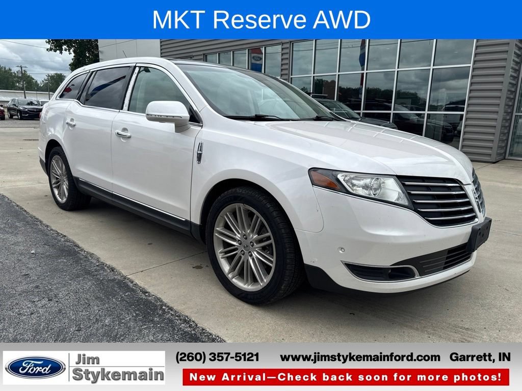 Used 2018 Lincoln MKT AWD w/ Technology Package image 1