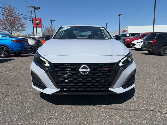 New 2025 Nissan Altima 2.5 SR w/ SR Premium Package FWD image 2