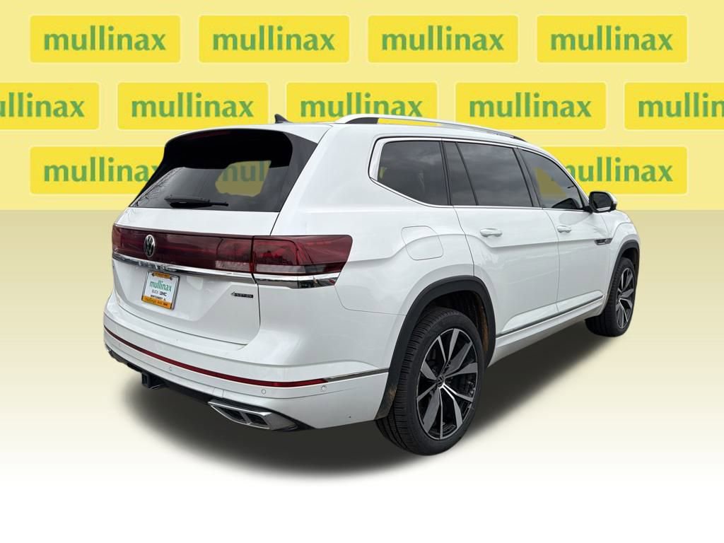 Used 2024 Volkswagen Atlas SEL Premium R-Line image 10