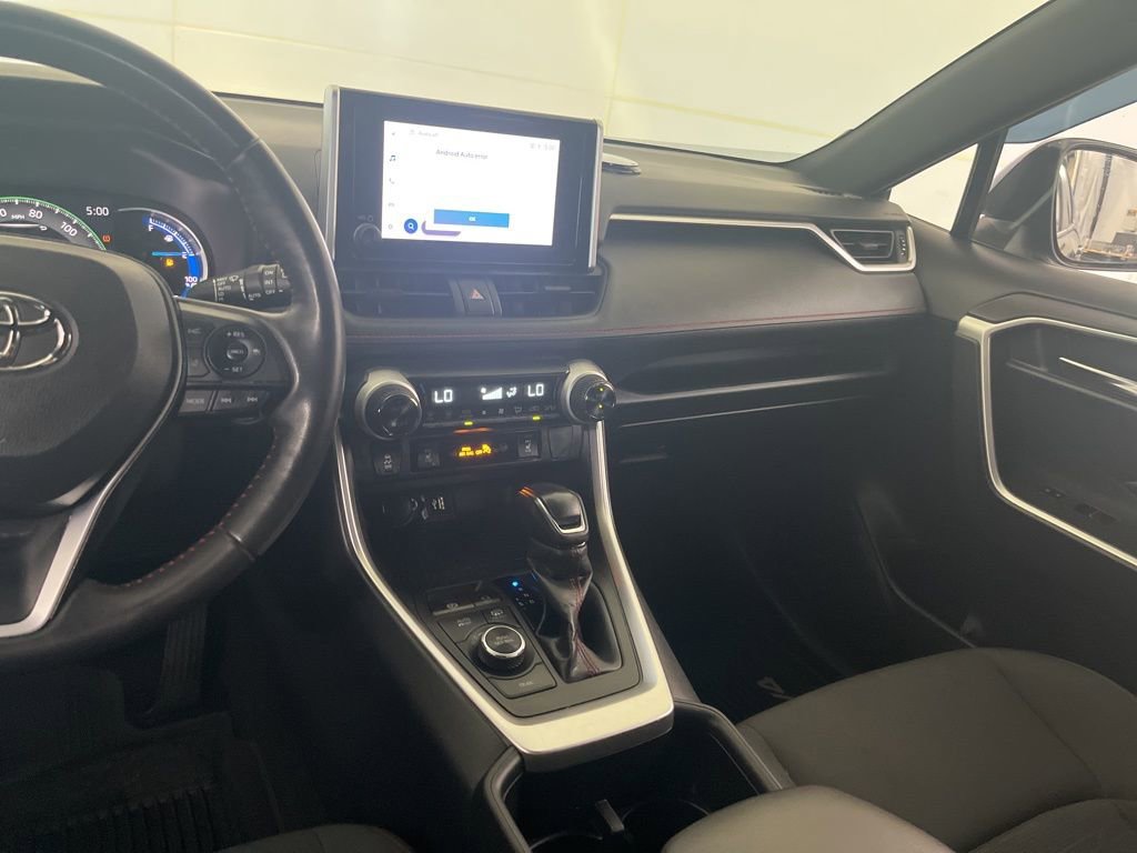 Used 2023 Toyota RAV4 SE w/ Weather & Moonroof Package image 34