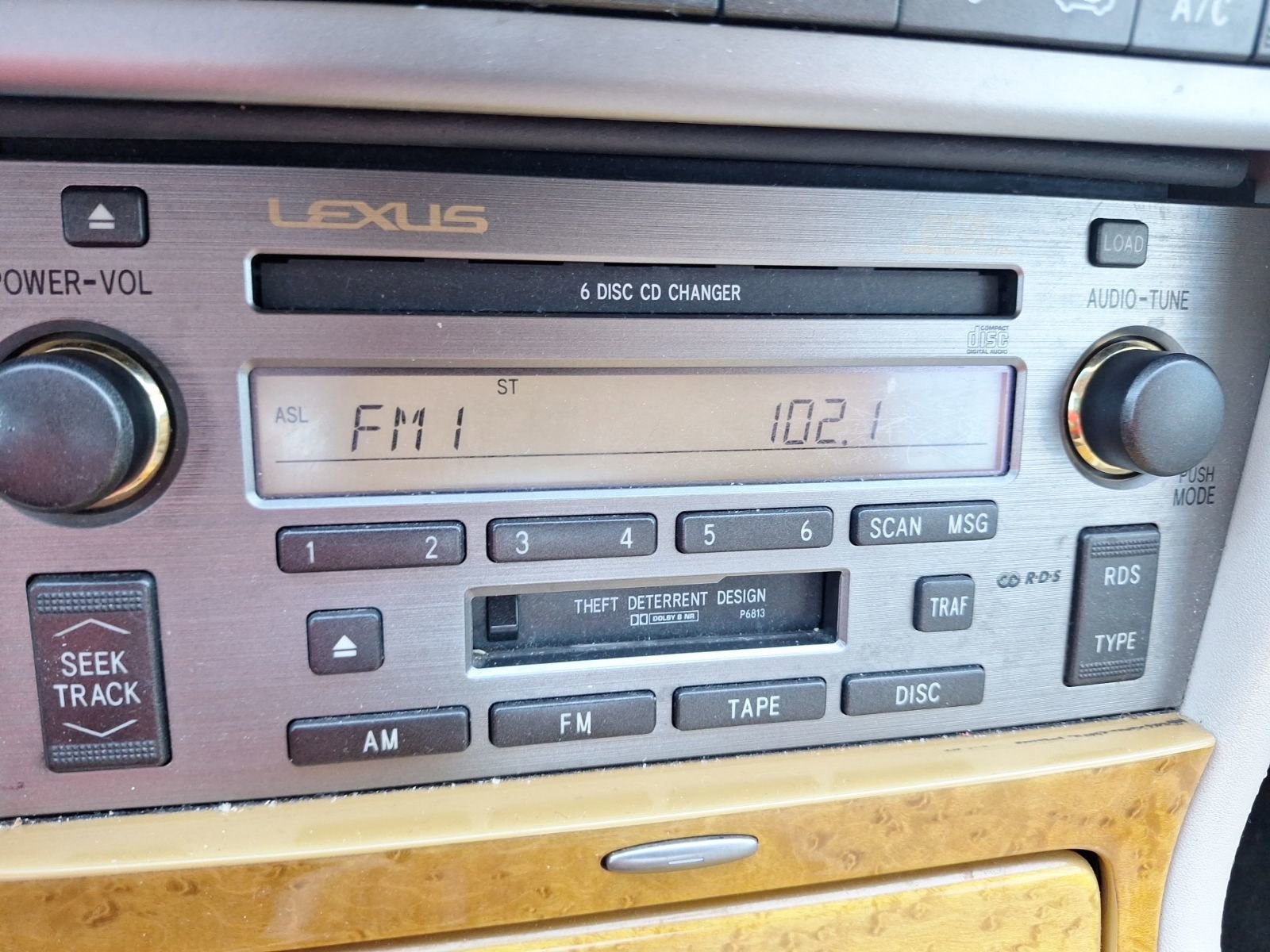 Used 2002 Lexus SC 430 Convertible image 23