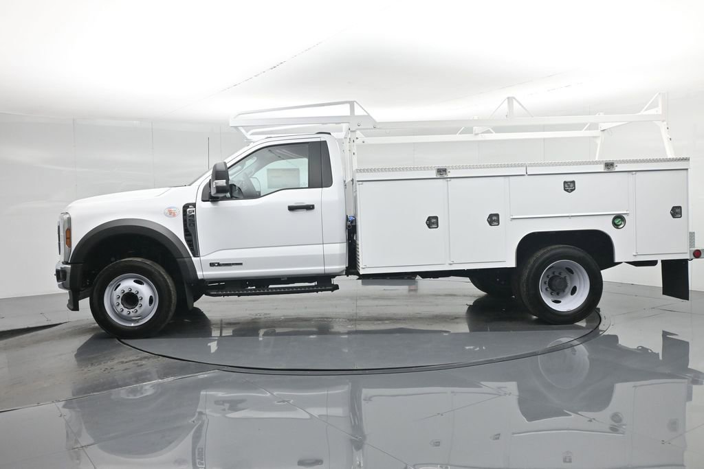 New 2025 Ford F450 XL w/ XL Chrome Package RWD image 34