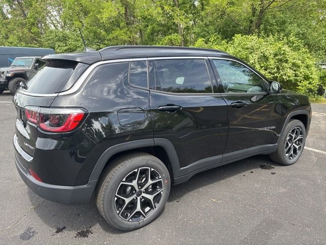 New 2025 Jeep Compass Limited image 12