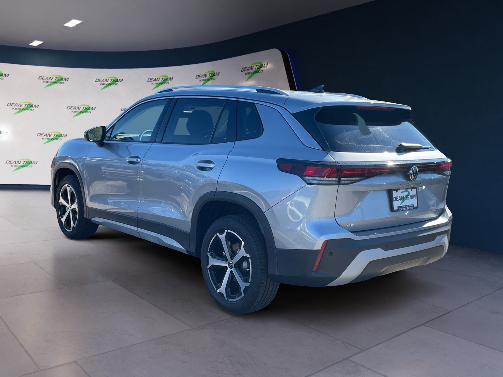 New 2026 Volkswagen Tiguan SE AWD/4WD image 4
