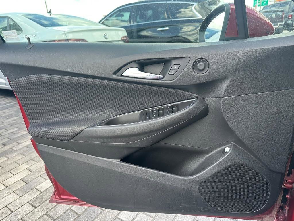 Used 2017 Chevrolet Cruze LT w/ Convenience Package image 8