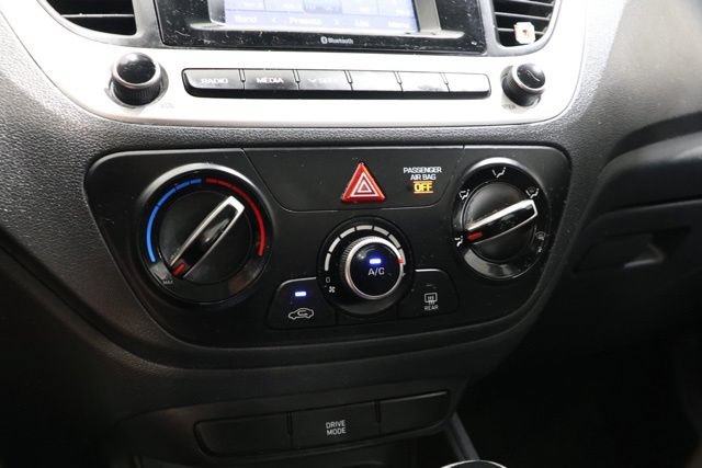 Used 2022 Hyundai Accent SE FWD image 24