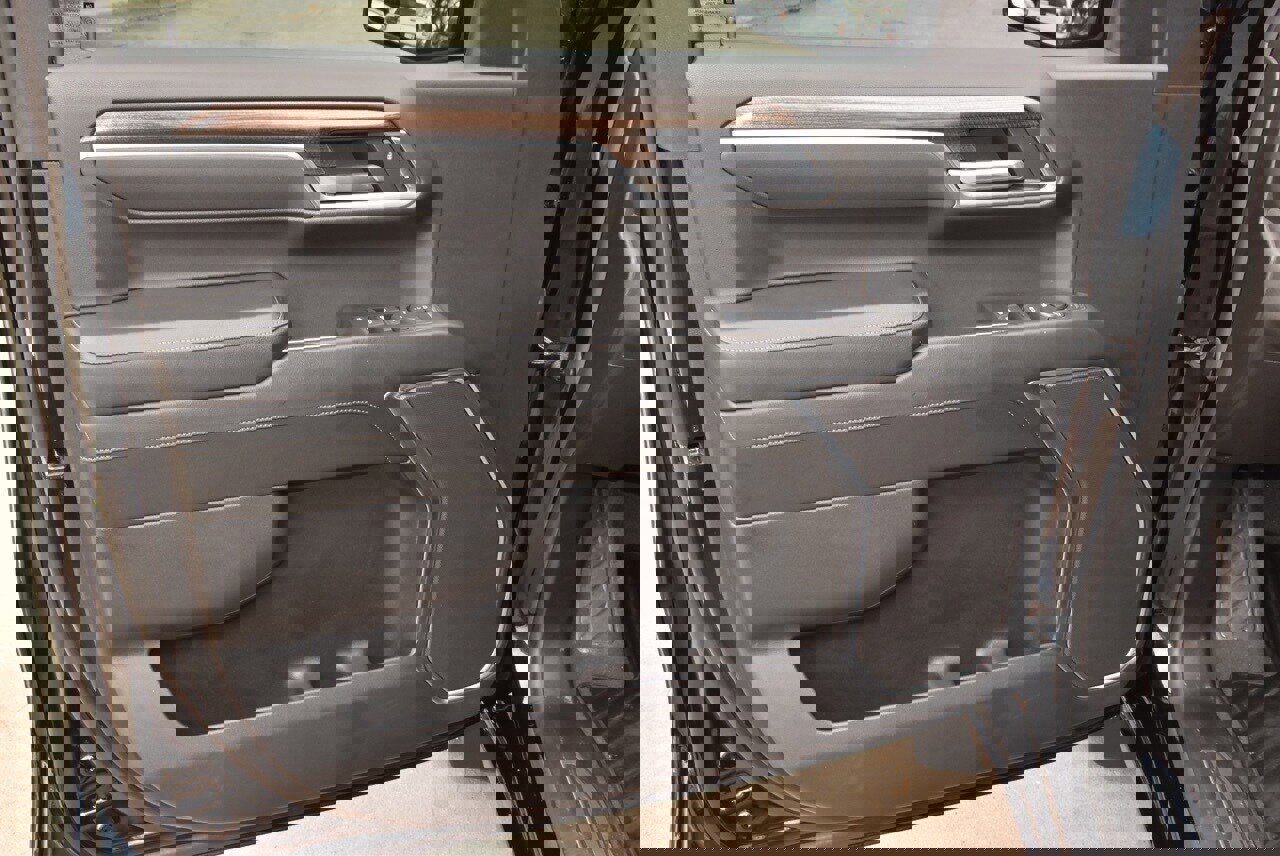 Used 2025 Chevrolet Silverado 1500 LT w/ Texas Edition Plus image 33