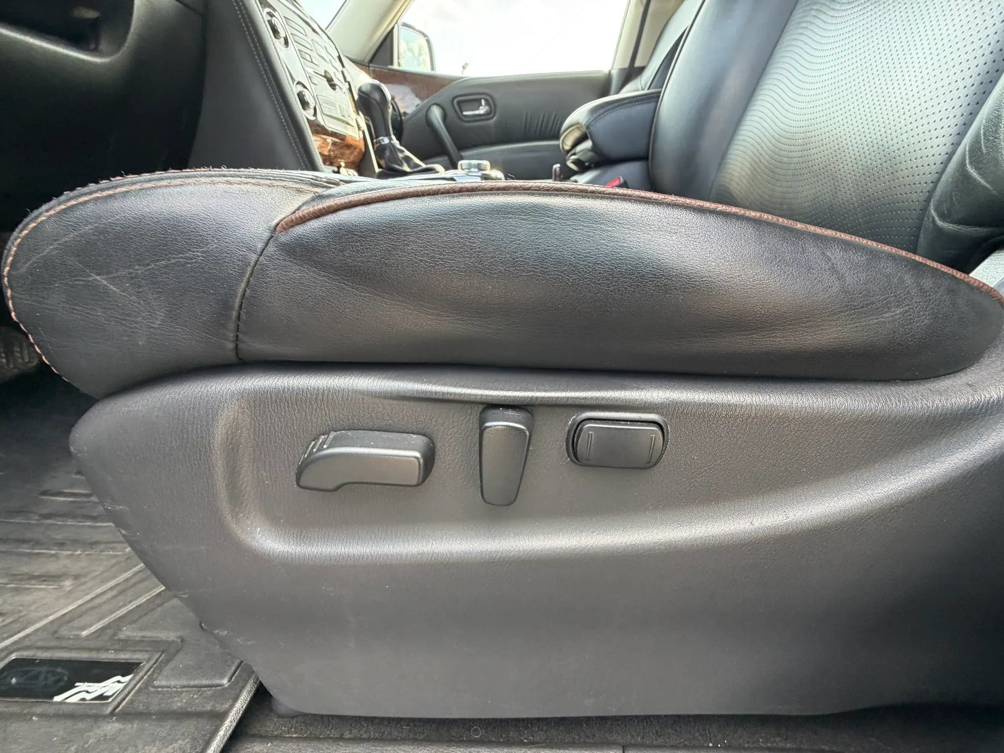 Used 2018 Nissan Armada SL w/ Moonroof Package AWD/4WD image 21