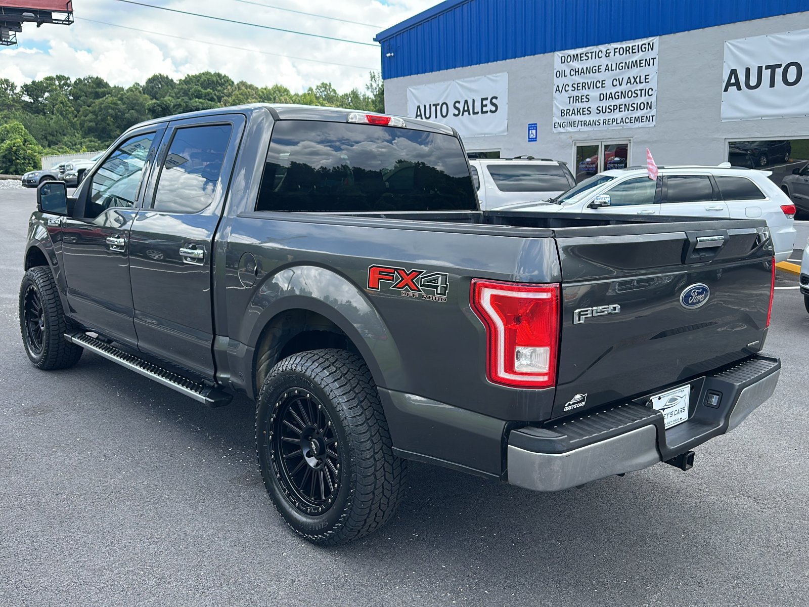 Used 2016 Ford F150 XLT w/ Equipment Group 301A Mid AWD/4WD image 3