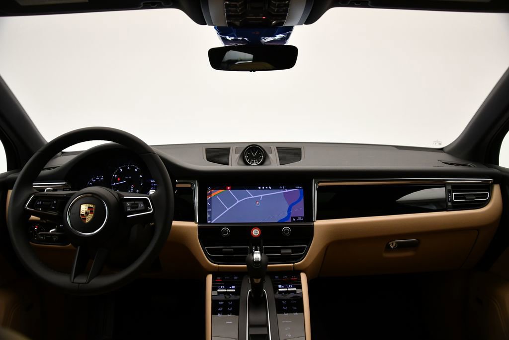 Used 2025 Porsche Macan Turbo image 17