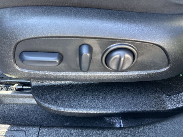 Certified 2023 GMC Acadia SLE w/ Driver Convenience Package image 14