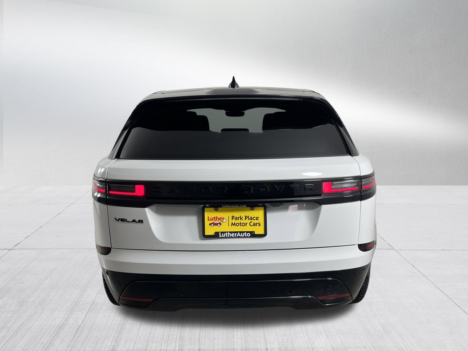 Used 2024 Land Rover Range Rover Velar Dynamic SE image 6