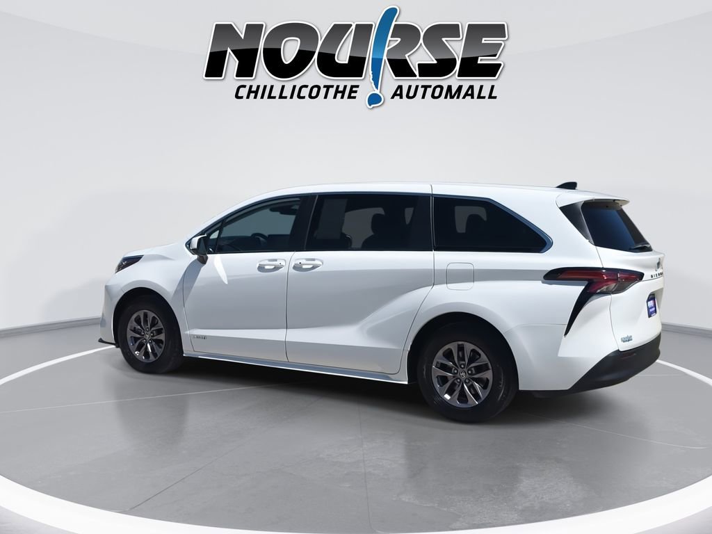 Used 2021 Toyota Sienna LE FWD image 6