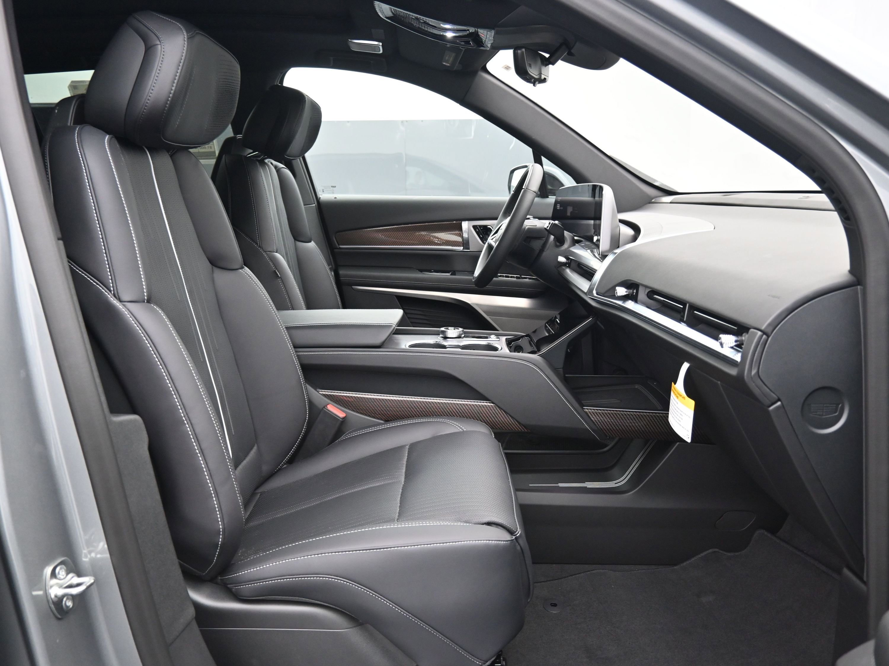 New 2026 Cadillac Vistiq Sport w/ LPO, Floor Liner Package image 13