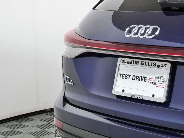 Used 2023 Audi Q4 e-tron Premium Plus w/ Premium Plus AWD/4WD image 39