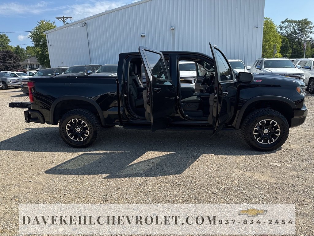 Used 2022 Chevrolet Silverado 1500 ZR2 w/ Technology Package image 38
