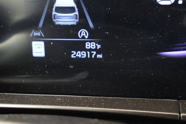 Used 2025 Kia Telluride S FWD image 31