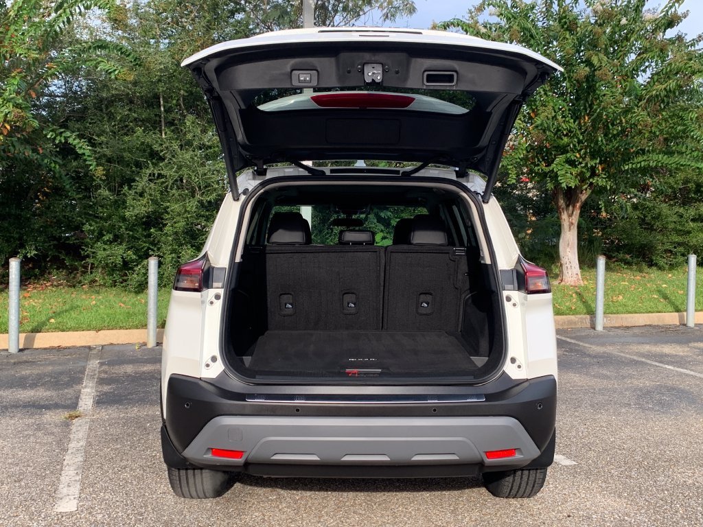 Used 2023 Nissan Rogue SV w/ SV Premium B Package FWD image 7